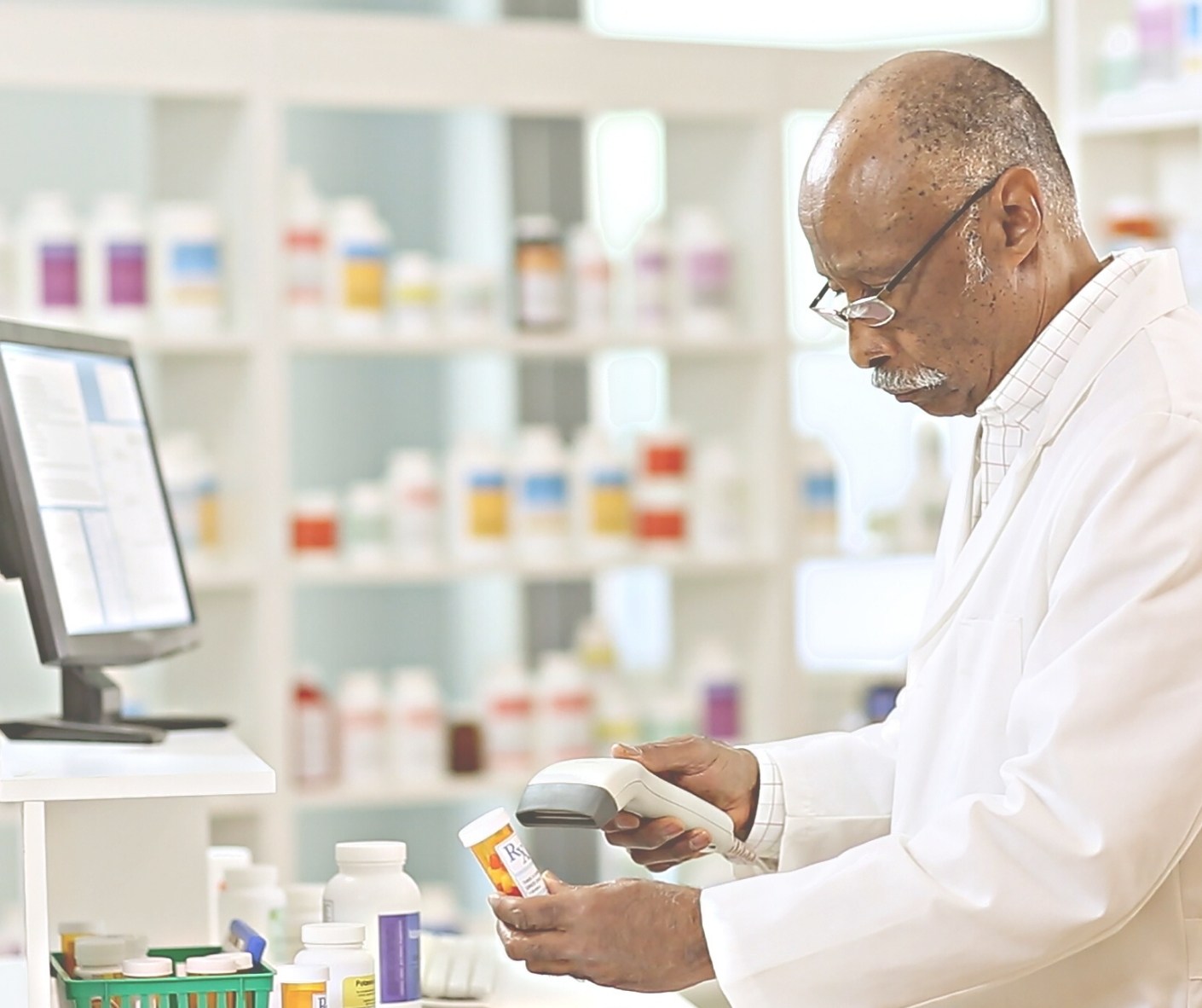 Caja del Seguro Social atenderá solicitudes de farmacéuticos