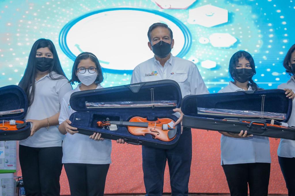 MiCultura apoya apoya a los artistas de Veraguas  en gira del Gobierno