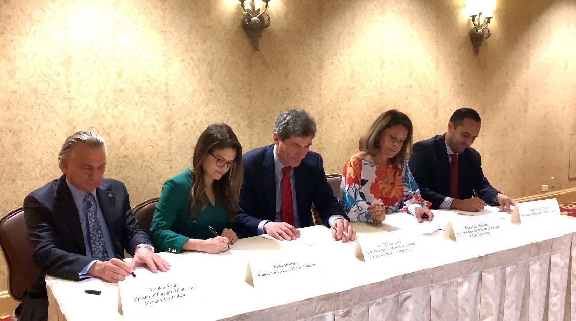 Firman memorando con EE. UU. sobre el  Corredor Marino del Pacífico Tropical