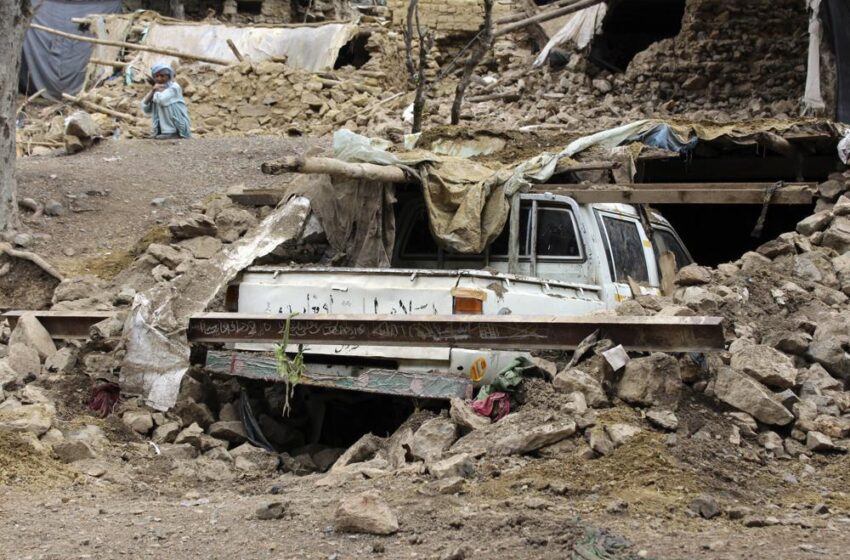  Terremoto mata a 1.000 personas en Afganistán