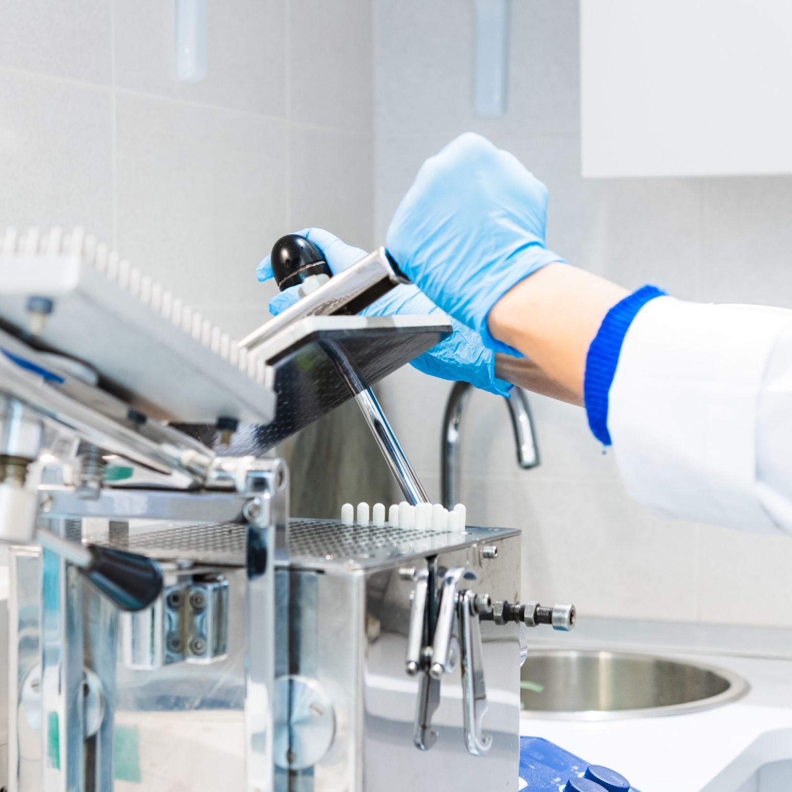 Farmacéuticos destacan importancia de los ensayos clínicos