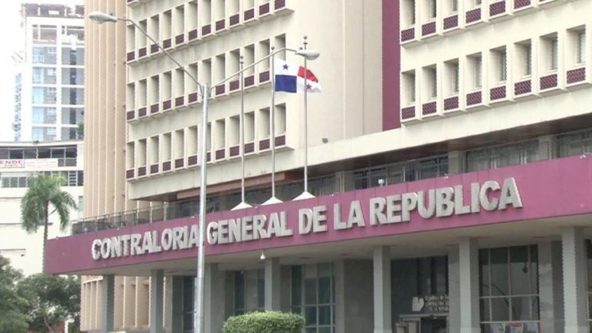 Profesionales del PRD envían carta al Contralor Gerardo Solís