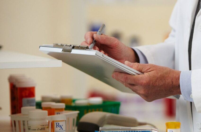  CONALFARM presenta anteproyecto sobre tenencia de farmacia