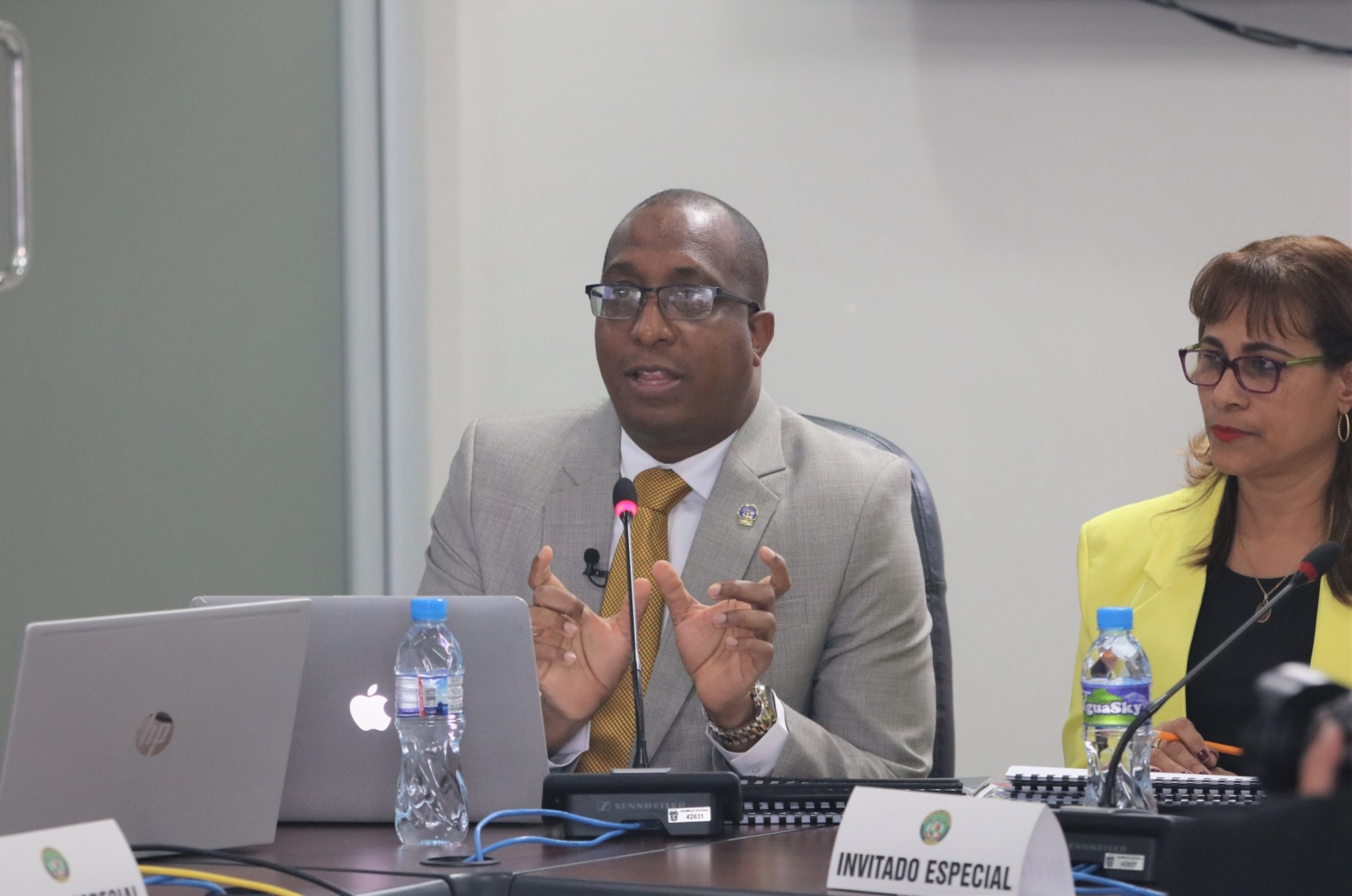 Procurador Caraballo Salazar sustenta presupuesto para la vigencia fiscal 2023