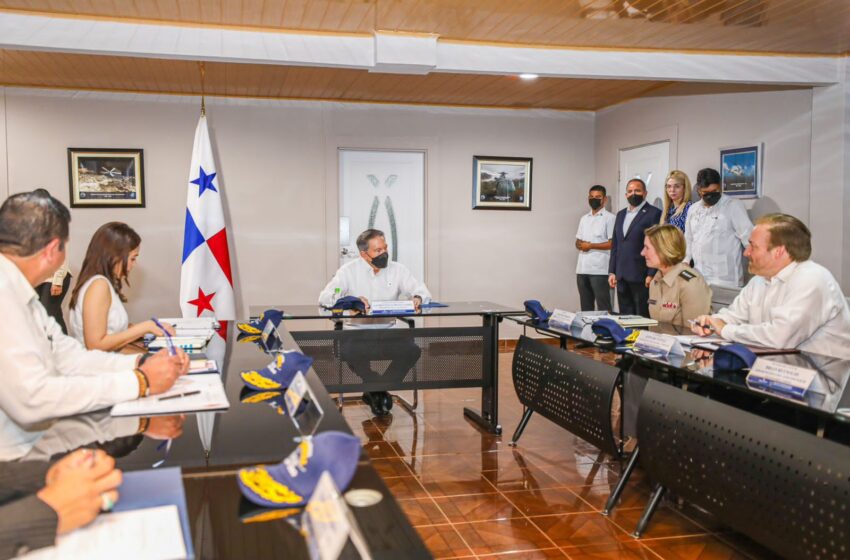  Presidente Laurentino Cortizo se reúne con jefa del Comando Sur de EE.UU.