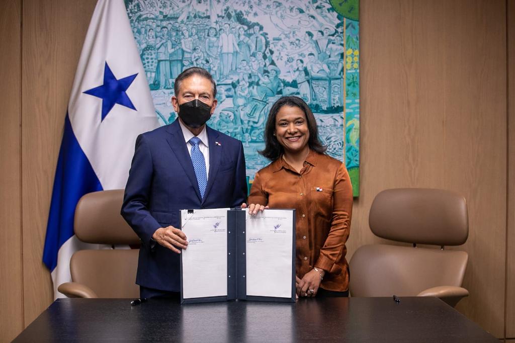 Sancionan Ley que regula las bibliotecas públicas de Panamá