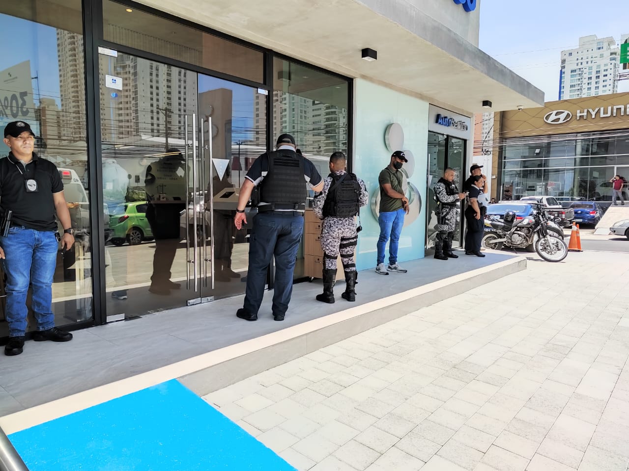 Detienen un supuesto implicado en robo de banco