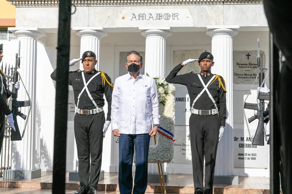 En el Día de los Difuntos rinden honores a los Próceres de la Independencia