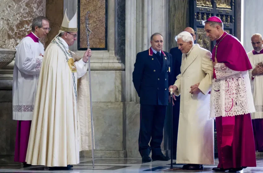  Muerte de Benedicto XVI allana el camino para los futuros papas