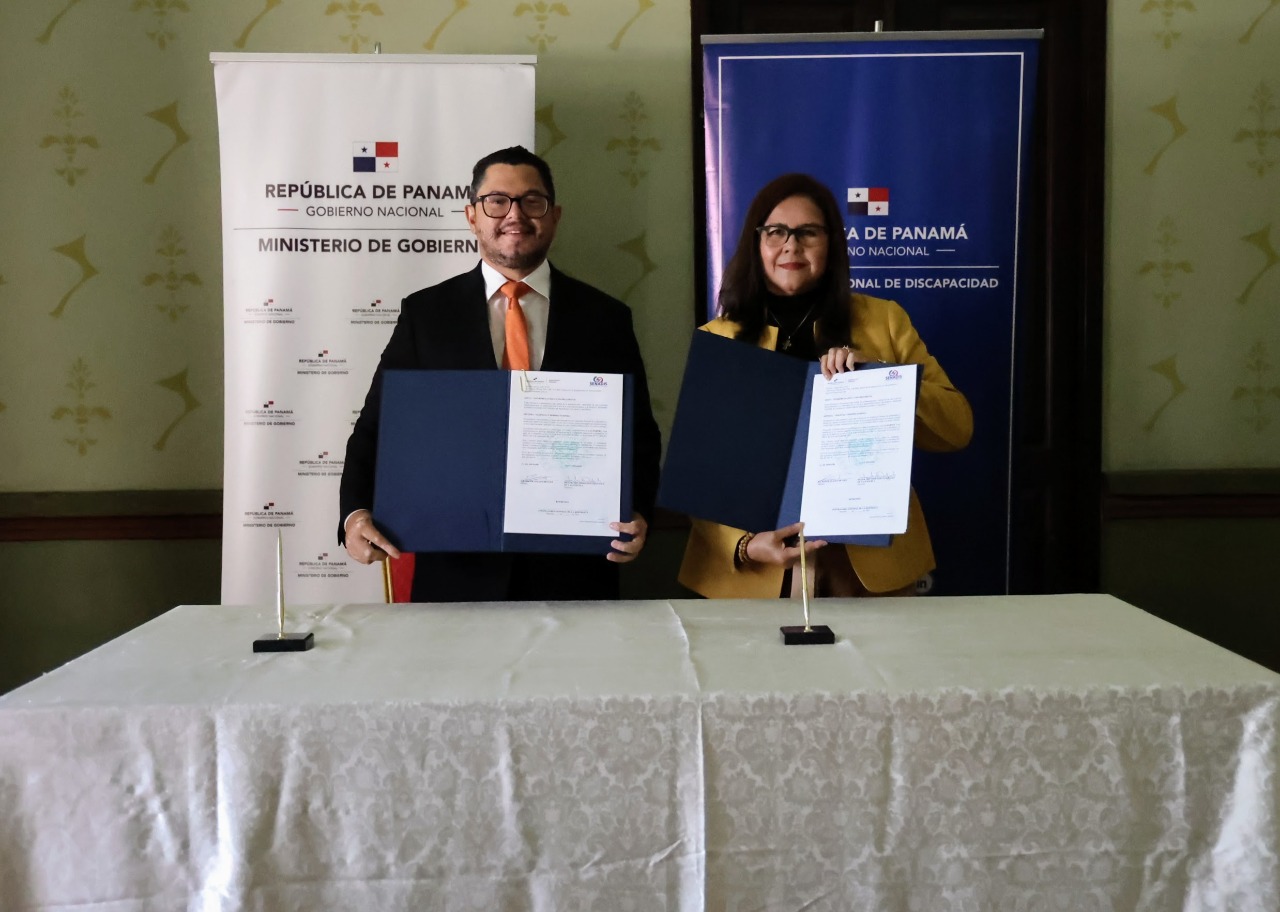 Aplicarán plan de seguridad para personas con discapacidad, firman convenio