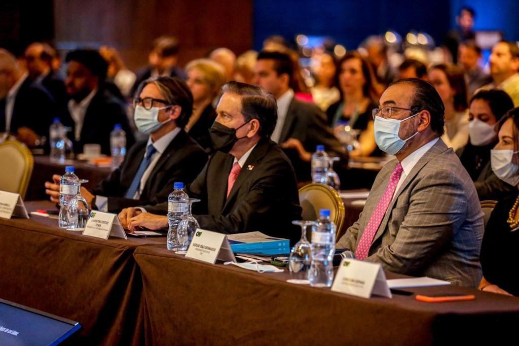 Presidente Cortizo Cohen resalta desafíos a la pobreza, reunión del CAF