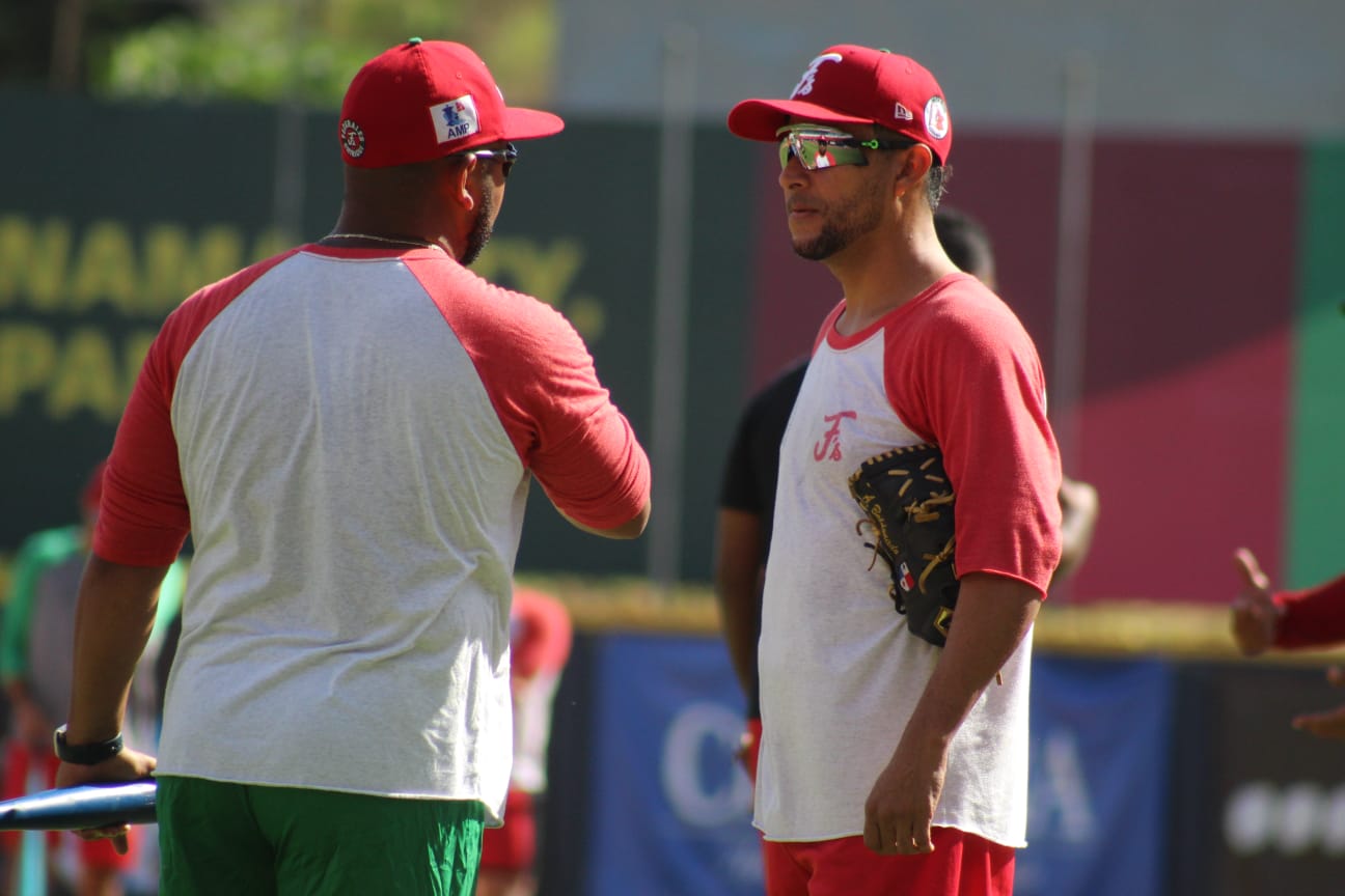 Davis Romero abrirá ante Venezuela