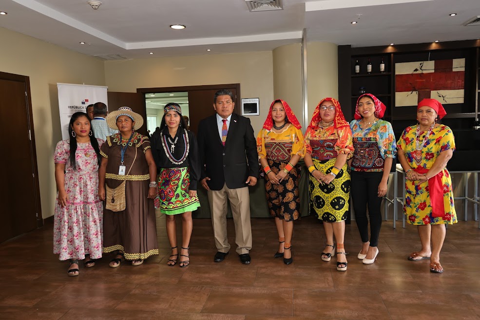 Autoridades escuchan demandas de los pueblos indígenas