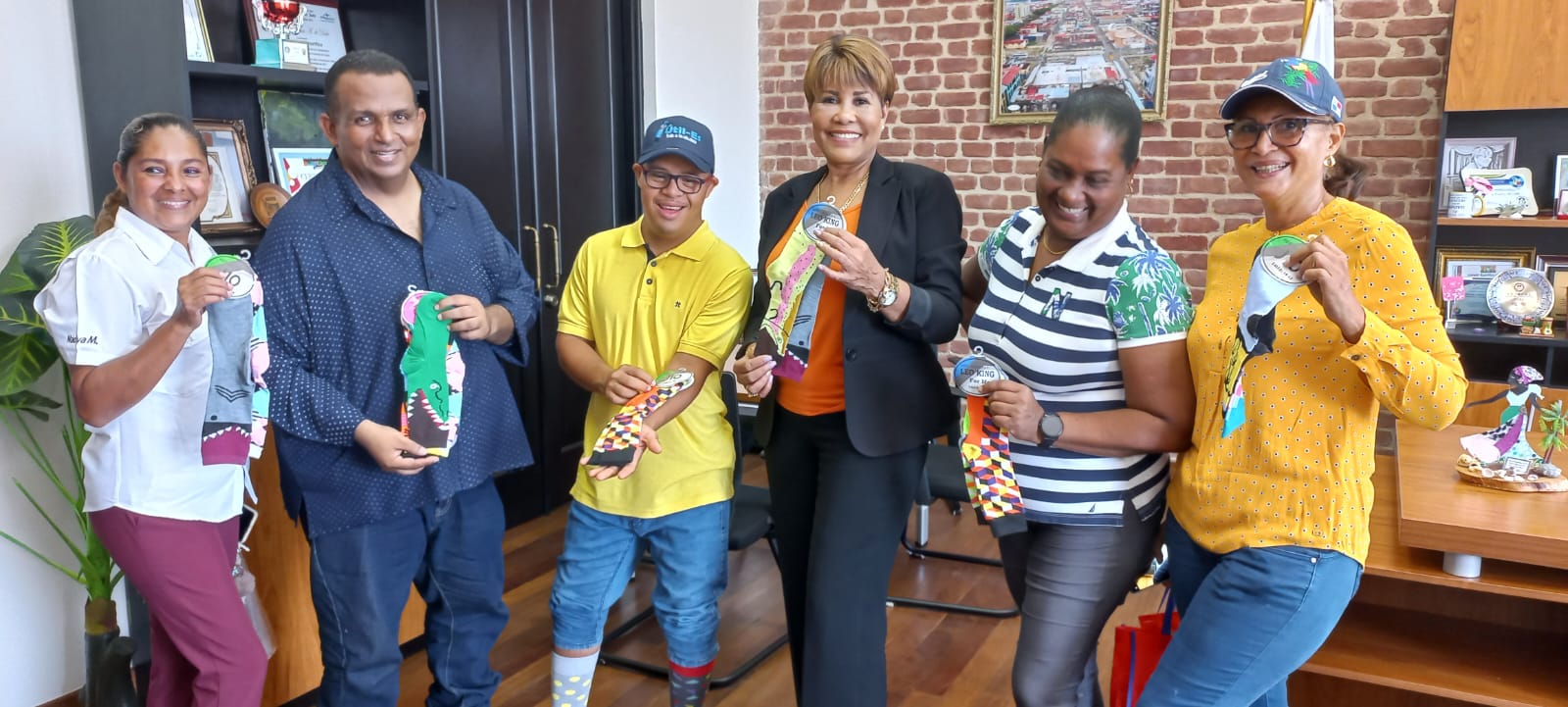 Gobernadora de Colón recibe a la Fundación Sonrisas Down “Esperanza Colón”