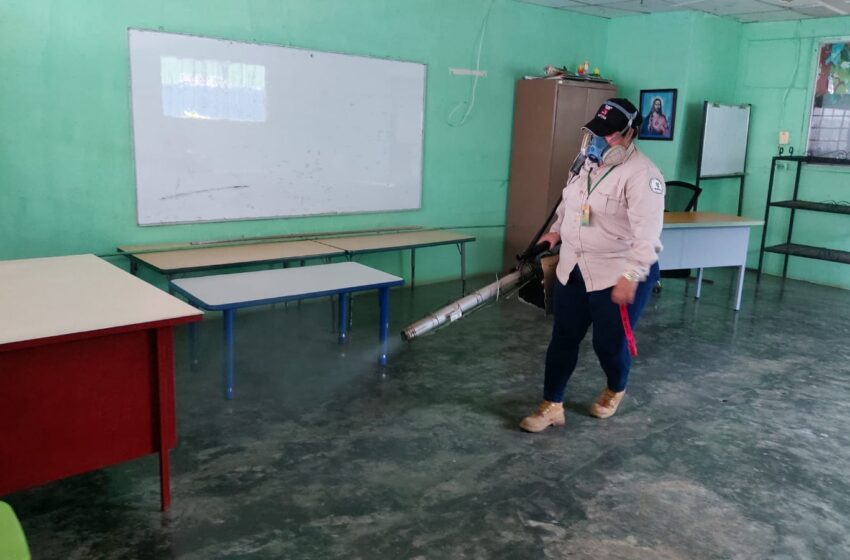  Limpian escuelas en Chiriqui para evitar criaderos de mosquito
