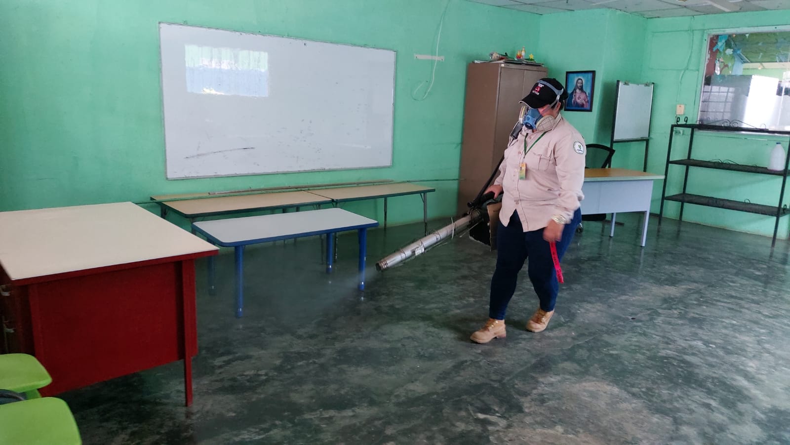 Limpian escuelas en Chiriqui para evitar criaderos de mosquito
