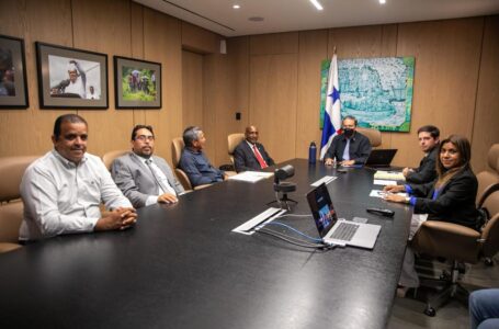 Presidente Cortizo Cohen se reúne con alcaldes de Donoso