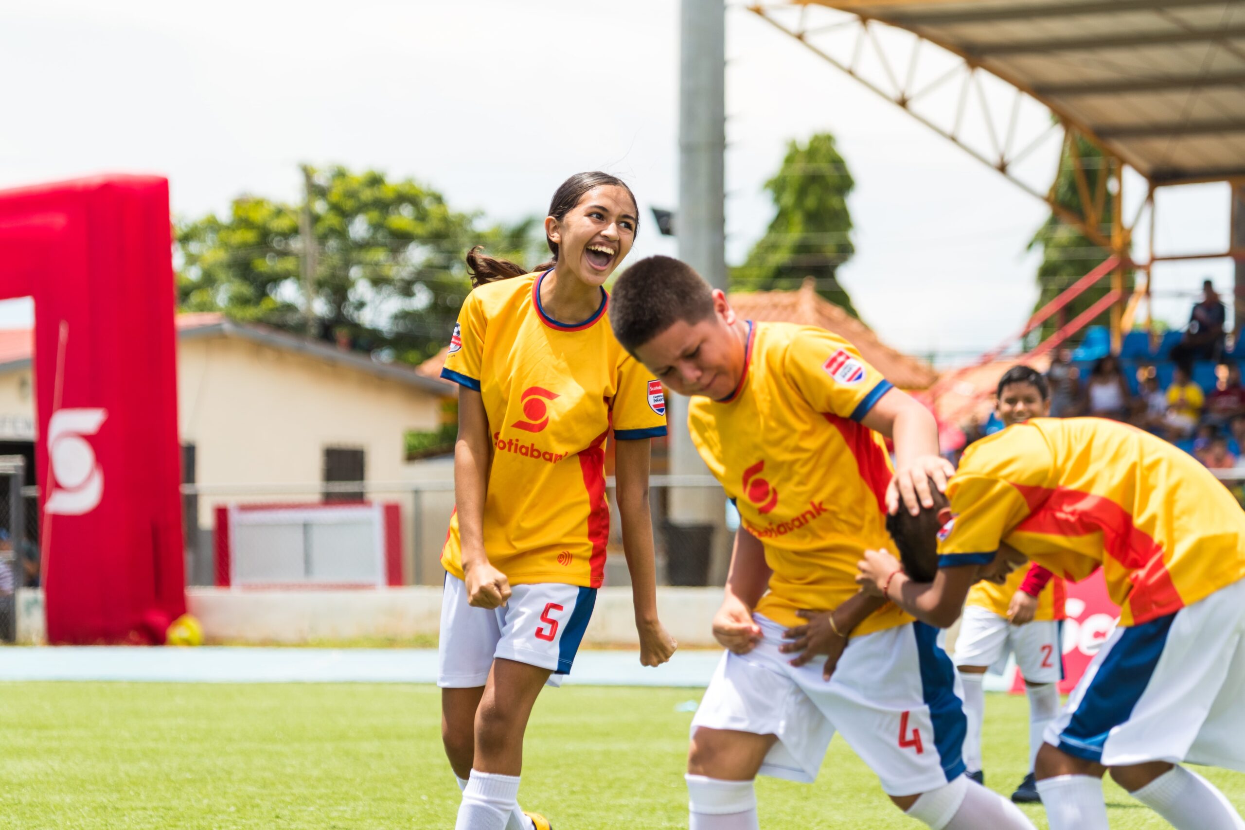 Benefician a niños y adolescentes con programas deportivos de Scotiabank