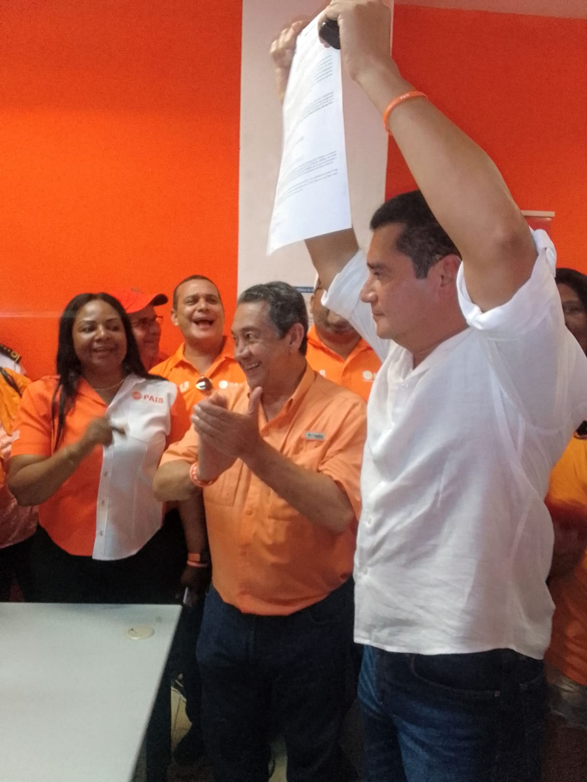 Triple "R" correrá por la alcaldía