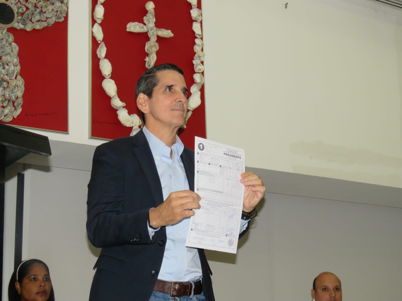 Proclaman a Rómulo Roux candidato presidencial