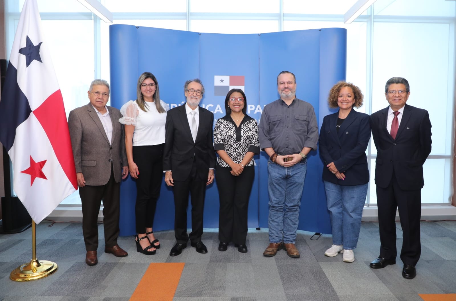 Embajador de México visita MiCultura en Panamá