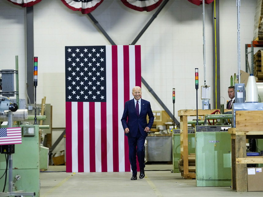Presidente Joe Biden acelera nueva regla ambiental