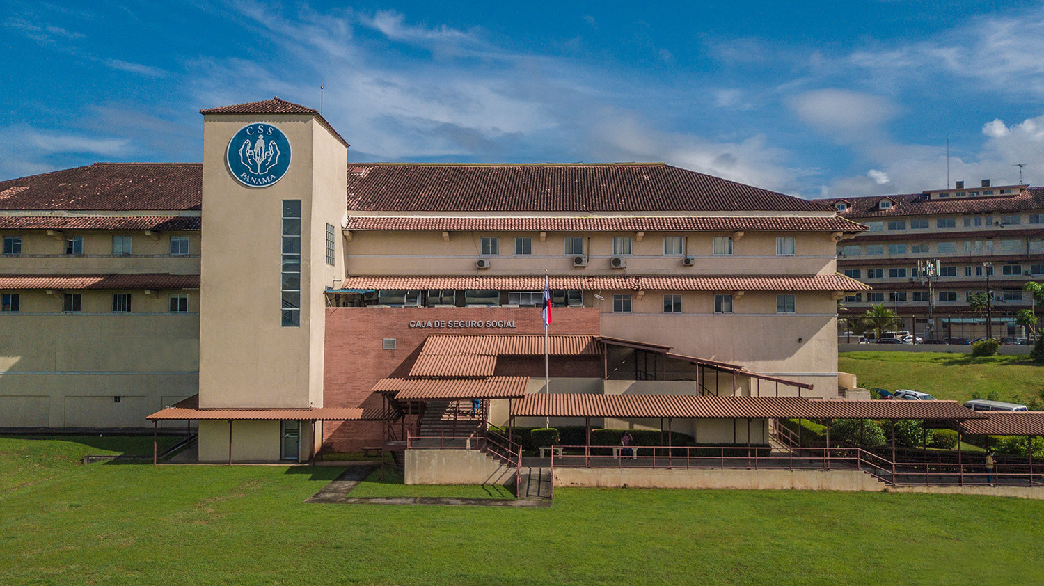 Precios bajos logra la CSS en licitación, 57 proponentes