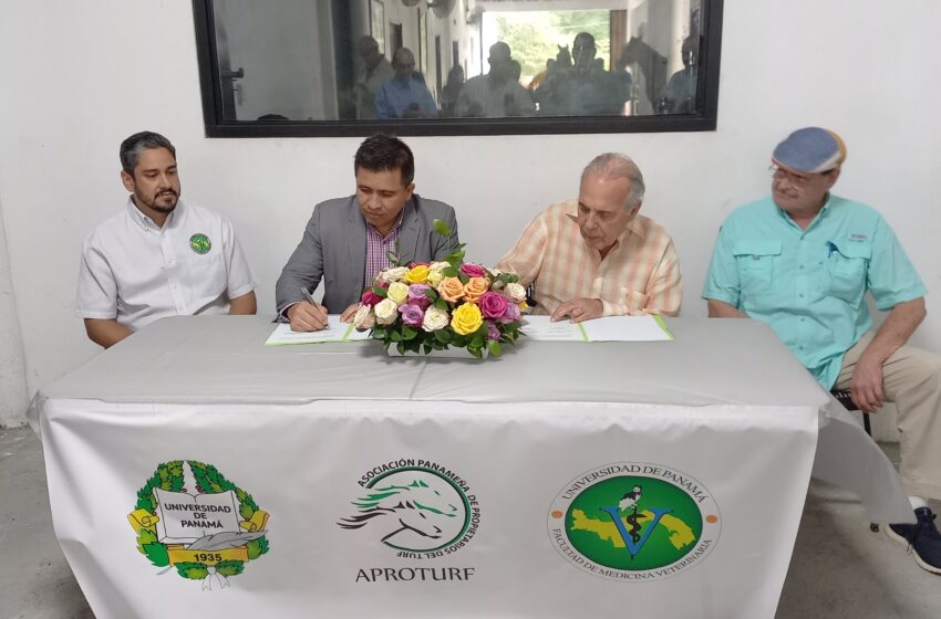  APROTURF y Medicina Veterinaria firman convenio