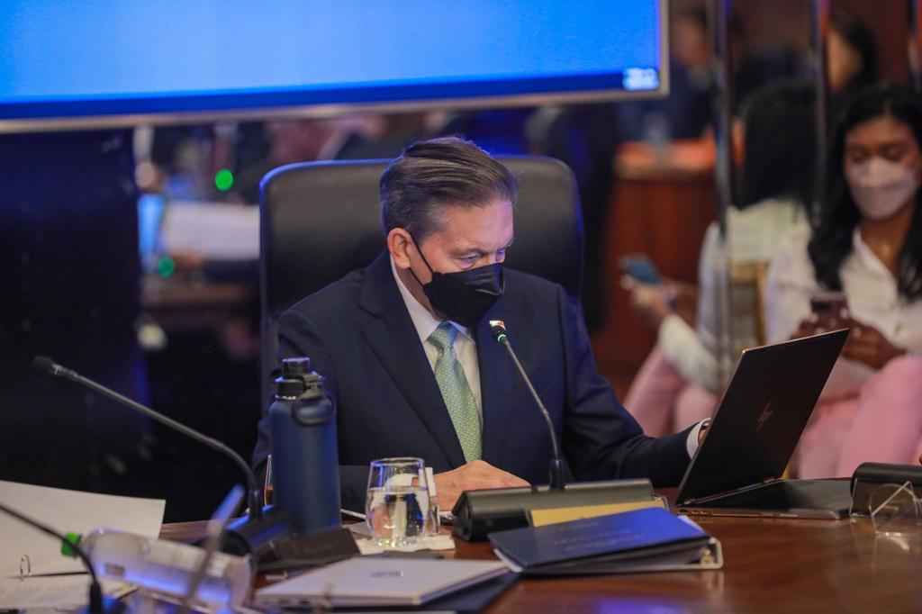 Retiran proyecto ley que autoriza contrato minero