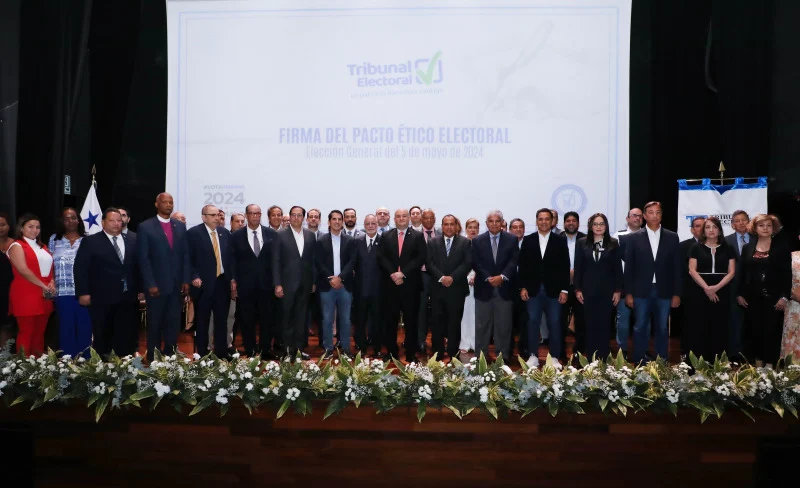  Candidatos a la presidencia firman Pacto Ético Electoral