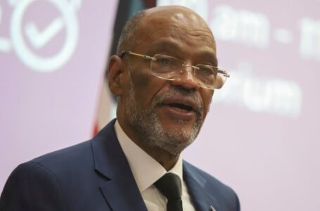 Renuncia primer ministro de Haití, instalan nuevo gobierno