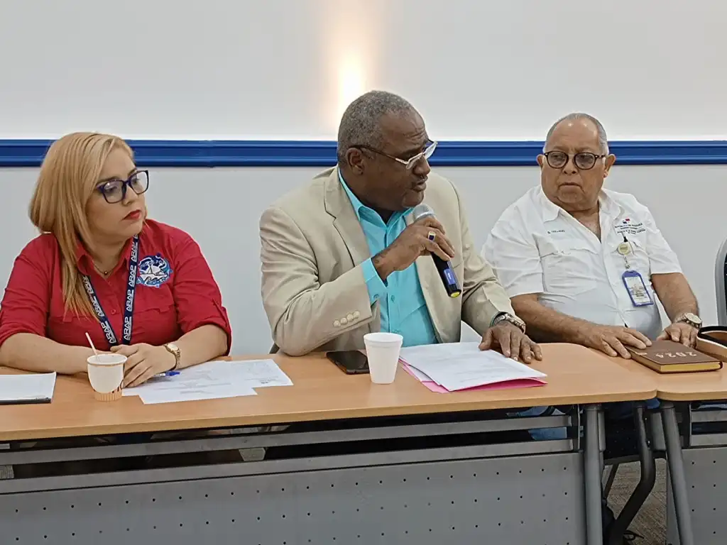 Defensor De Gracia intercede por biólogos marinos de la ARAP