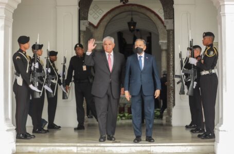 Presidente Cortizo se reúne con el presidente electo, Raúl Mulino