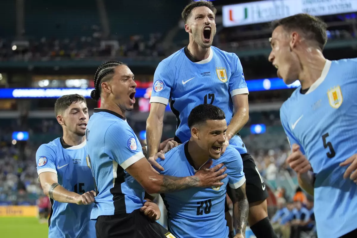 Derrotan a Panamá en Copa América, Uruguay en su debut