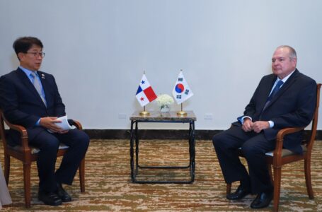 Ministro Andrade sostuvo reunión bilateral con su homólogo de Corea