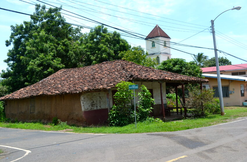  Azuero y sus pueblos de quincha