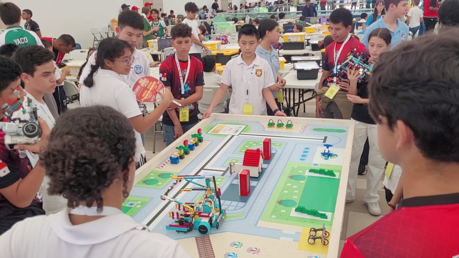 Gran batalla de la robótica en Colón, 200 equipos compiten