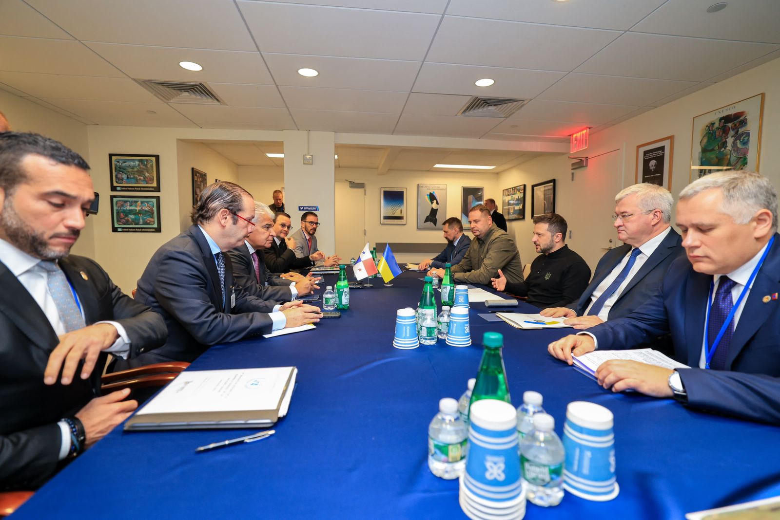 Ucrania abrirá embajada en Panamá, acuerda presidente Zelenski