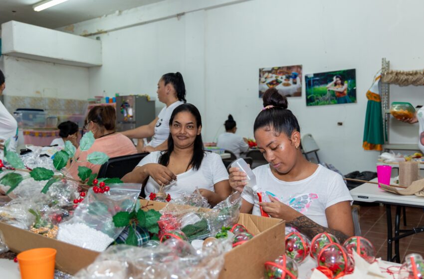  Privados de libertad participan en bazar navideño