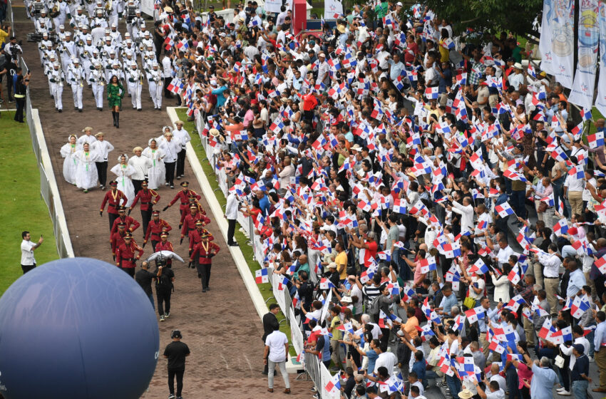  Celebran aniversario transferencia del Canal de Panamá