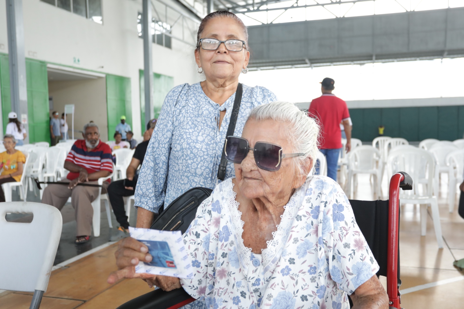 Beneficiaria de 100 años agradece al MIDES