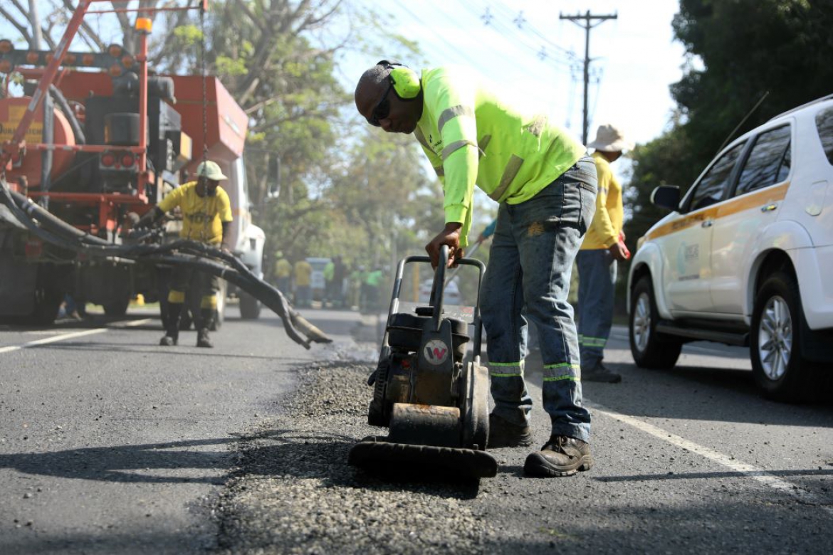 MOP paraliza obras en principales vías durante el carnaval