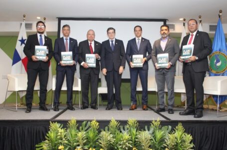 Ministro Andrade y el «Plan Maestro Regional de Movilidad Logística 2025»