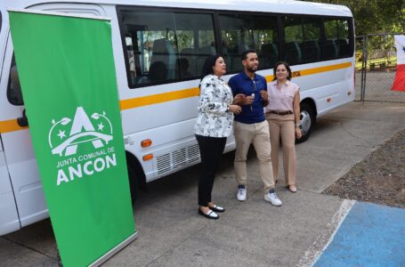 Nuevo autobús para la Junta Comunal de Ancón