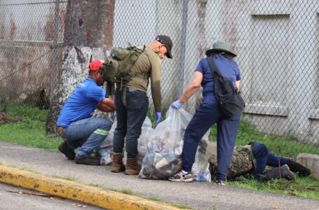 Realizan operativo de limpieza en cerro Ancón
