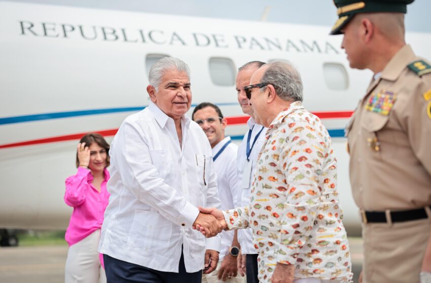  Presidente Mulino llegó a Colombia, participa en la cumbre de jefes de Estados del Caribe