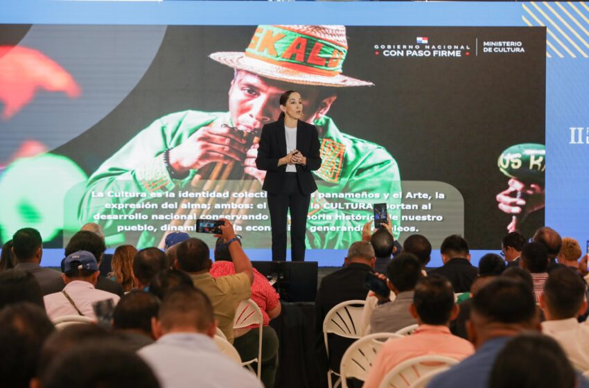  Ministra Herrera presente en el Foro de Líderes Locales