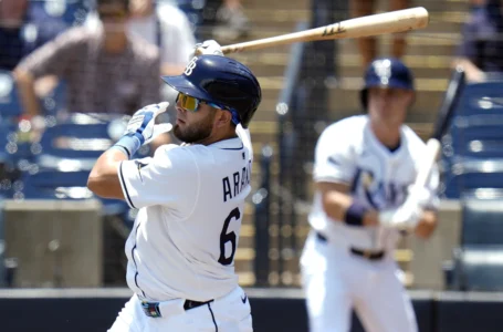 Mexicano Aranda impulsa dos carreras, los Rays logran victoria