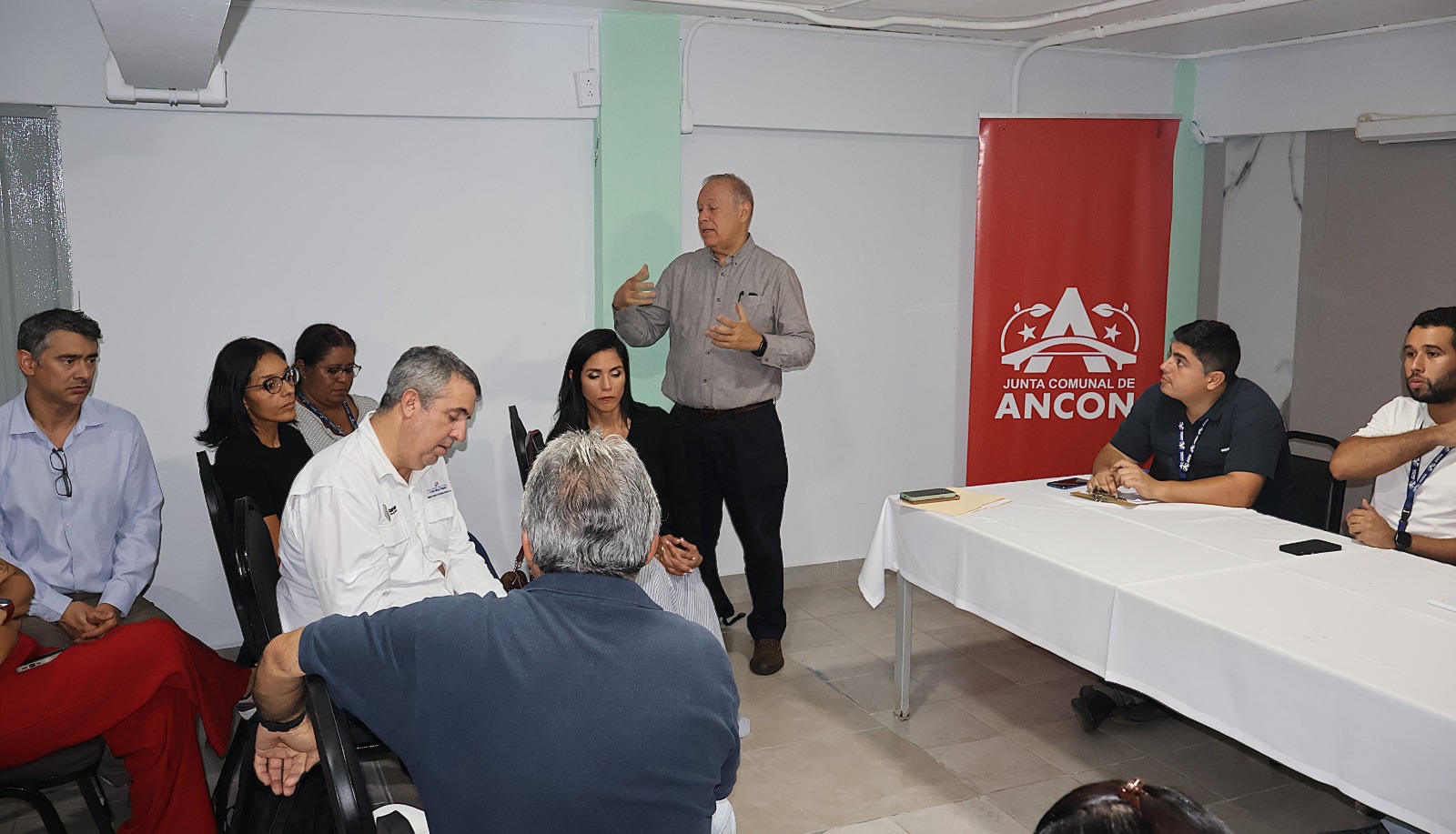 Junta Comunal de Ancón organiza reunión con Ministerio de Obras Públicas
