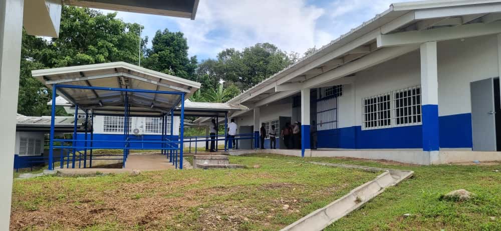 Construyen el Centro Educativo de Boca de Lara